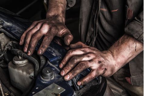 How To Get Car Grease And Oil Off Your Hands Du’it