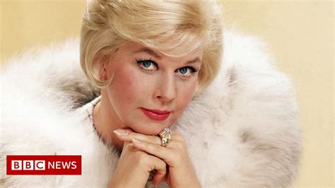 Doris Day Hollywood Actress And Singer Dies Aged 97 Bbc News