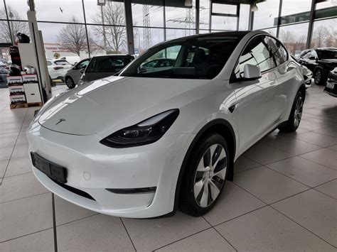 Autos Kaufenat Neuwagen Tesla Model Y Performance 2022 Dual Motor