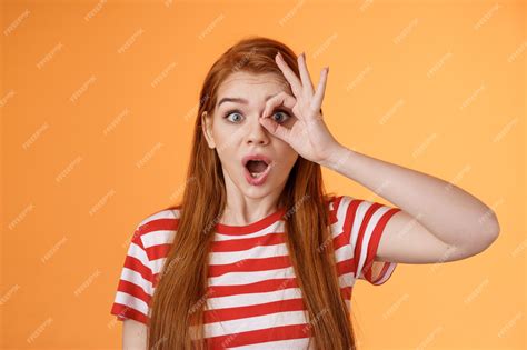 Premium Photo Surprised Excited Shocked Young Redhead Girl Gasping