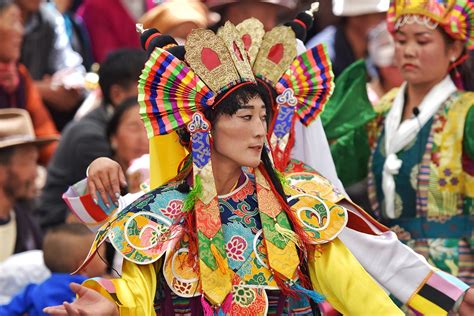 7 Fakta Unik Tibet Yang Sering Disebut Atap Dunia Turis Berkunjung