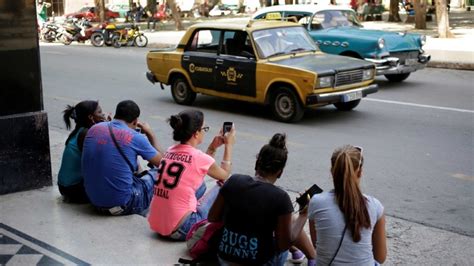 Cuba Jineterismo Virtual Otra Manera De Escapar