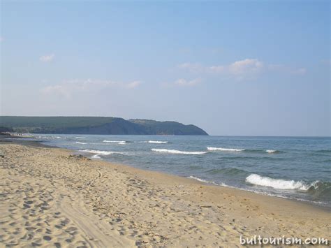 Irakli (beach) - JungleKey.com Wiki