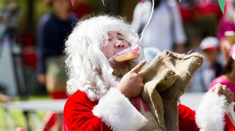 Santas Holding A Meeting In Amakusa Glico Global Official Site