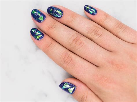 How To Do A Shattered Glass Manicure