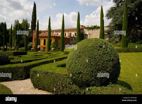 Formal Italian Garden In Verona Stock Photo Alamy