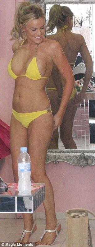 maria fowler shows off honed new figure in bikini following breakup with footballer daily mail