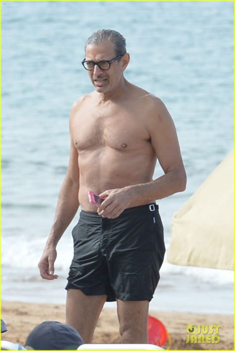 Jeff Goldblum Goes Shirtless In Hawaii With Pregnant Wife Emilie