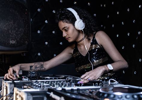 here are some great mixes by female djs on the rise dj academy