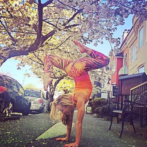 Meet Americas Hottest Yoga Instructor Pics Izismile Com