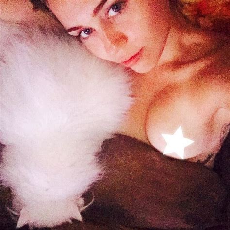 Miley Cyrus Topless New Sexy Photo PinayFlixx Mega Leaks