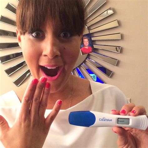 13 Awesomely Epic Celeb Pregnancy Announcements To Recreate Brit Co
