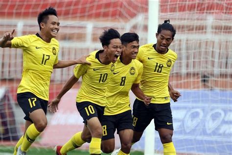 Naturalized forward mohamadou sumareh has played a prominent role for malaysia since the aff cup 2018 and gradually became a pillar in coach tan cheng hoe's squad. Xem trực tiếp Malaysia vs Indonesia (Vòng loại World Cup ...