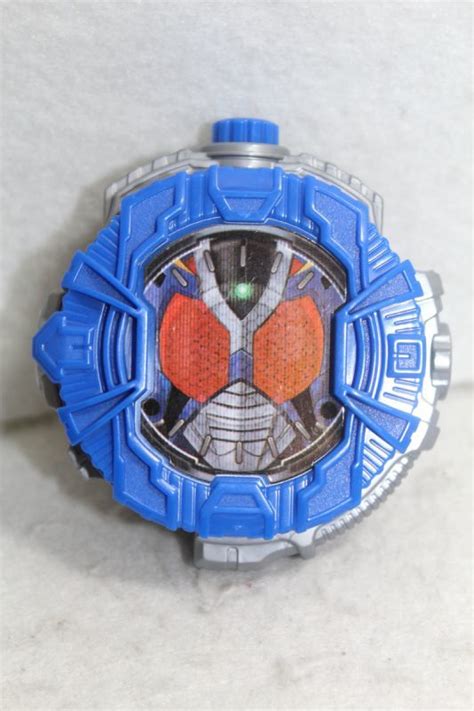 To further its plans for world domination, shocker recruited its agents through kidnapping, turning their victims into mutant. Kamen Rider Zi-O / Gashapon Ride Watch Gatack Used
