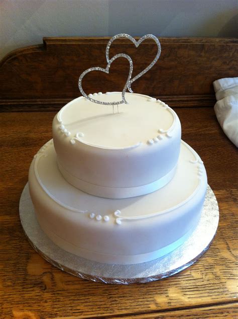 2 Tier Wedding Cake Marks And Spencer Robert Medeiros Torta Nuziale