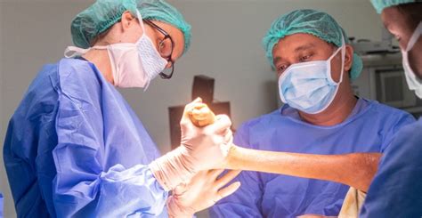 Good Tips For Selecting An Orthopedic Surgeon Views Of Medical World