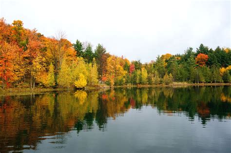 3 Reasons To Visit The Northwoods This Fall
