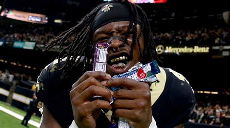 Alvin Kamara And His Airheads Lol Whodat Nfl Football Pictures