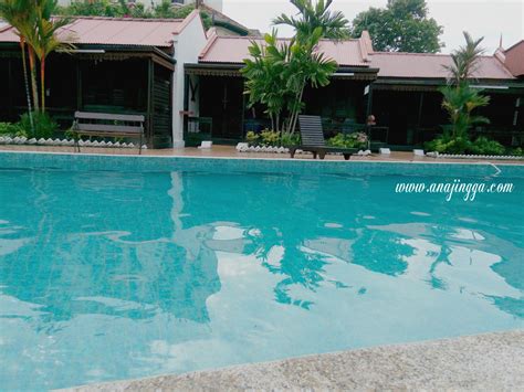 Been to pantai tanjung karang? Chalet Tepi Pantai Di Shah's Beach Resort, Melaka