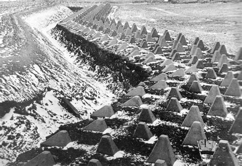 1944 French Troops Reach Rhine British Breach Siegfried Line