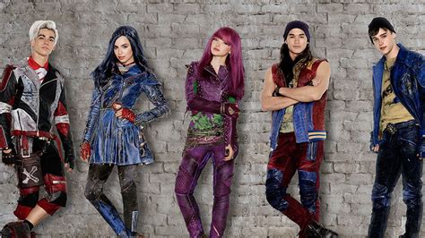 First Look At Descendants 2 Photos And Plot Details Youtube