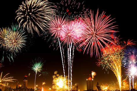 Imagen Gratis Fuegos Artificiales De Colores Año Nuevo Celebración