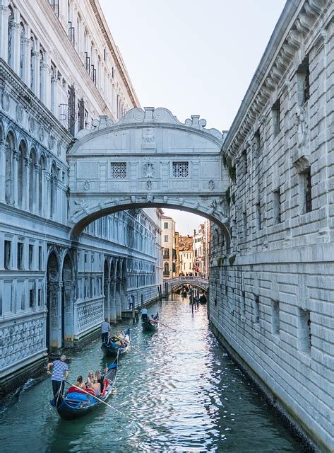 เวนิส ประเทศอิตาลี เมืองแห่งสายน้ำ ถิ่นกำเนิดของ Romeo And Juliet