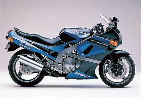 Im new to the bike so i dont know much about it but every day im learning more and more from reading online and lookin up parts. Kawasaki ZZR600 (1989-90) - MotorcycleSpecifications.com