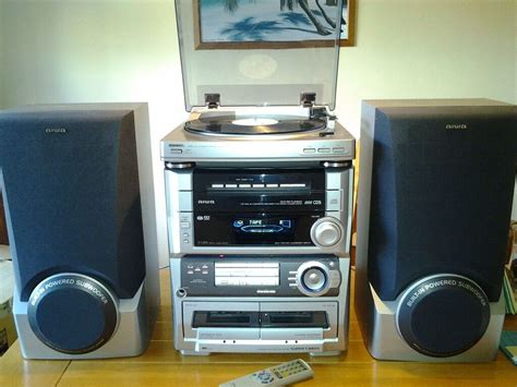 Aiwa Stereo System With Turntable