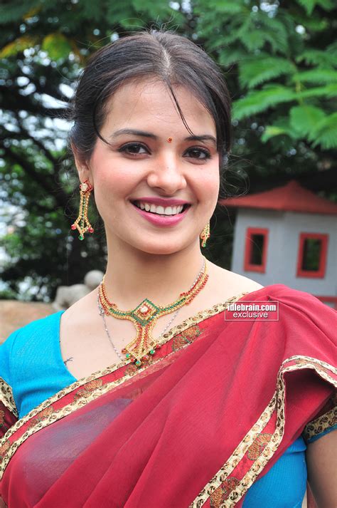 Saloni Photo Gallery Telugu Cinema Actress