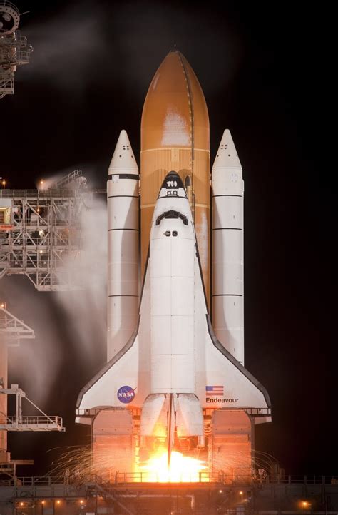 Nasa Space Shuttle Taking Off · Free Stock Photo