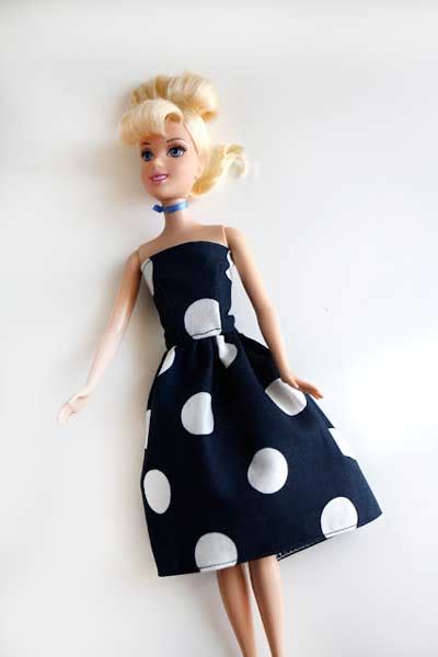 11 Free Barbie Clothes Patterns To Dress Up Your Fashion Doll ⋆ Hello