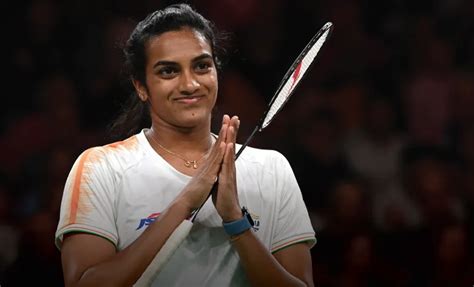 pride of india twitter explodes as pv sindhu wins her maiden gold medal in cwg 2022