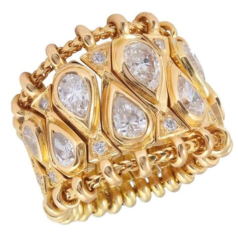 Pin En Gold Jewellery