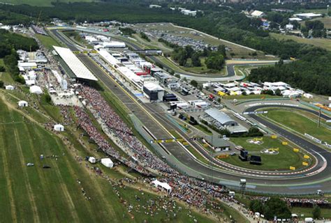 Op zondag 1 augustus 15.00 uur wordt er op het circuit van hongarije gereden. F1 reizen naar GP van Hongarije >> Stel zelf uw reis samen.