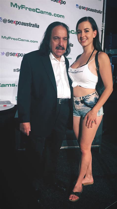 tindra frost on twitter with the porn legend 😍 nice to meet you at sexpo realronjeremy