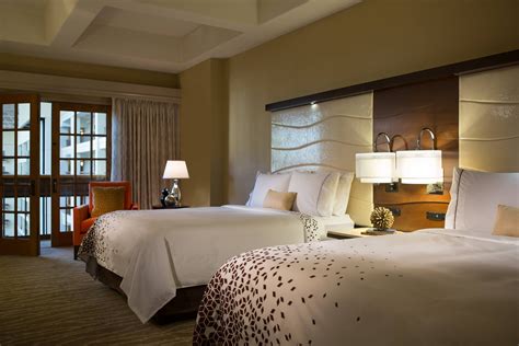 Resort Hotel Accommodation Near Seaworld Orlando Florida Renaissance