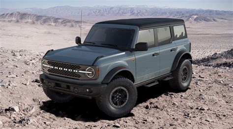 2022 Ford Bronco Lineup Gains New Removable Hoop Step Option