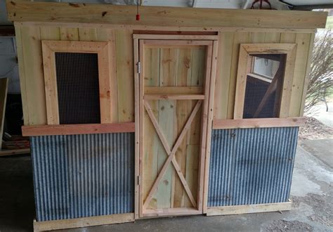 There are several designs available to you including an impressive. The Recycled Chicken Coop Pallet Project - Old World Garden Farms
