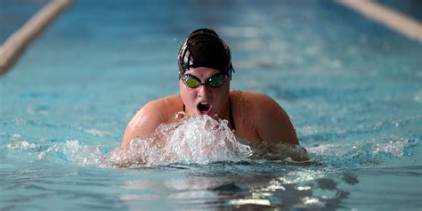 Swimming Stretches Win Streak To Nine Beats Sweet Briar And Pfeiffer
