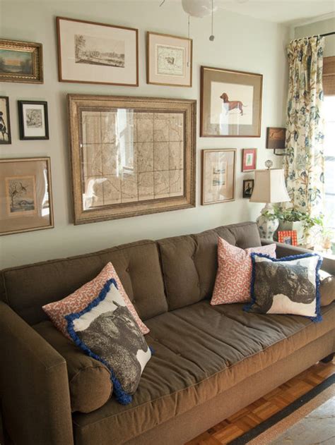 Although, keep in mind that a strict color palette or using the another way to get rid of the thousand hours of brainstorming on how to decorate the large walls of your living room is to add light to them! Wall Grouping | Houzz