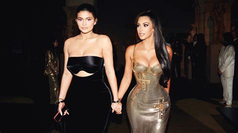 kim kardashian and kylie jenner announce release date for perfume collaboration teen vogue