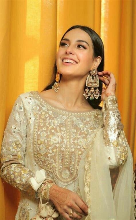 Pin By 🌷anmol🌷 On Pakistani Celebrities Wedding Dresses For Girls
