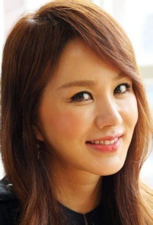 Uhm jung hwa, eom jeong hwa, 엄정화, 嚴正化 (born august 17, 1971) is a south korean female korean pop artist and actress. Uhm Jung Hwa (엄정화) - MyDramaList