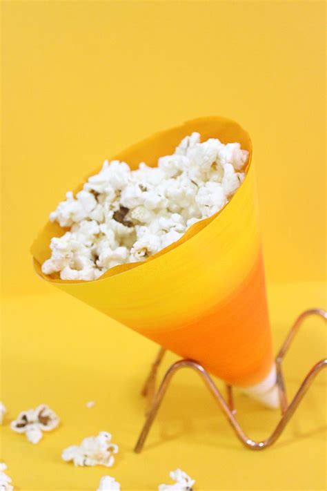Diy Popcorn Paper Cones Holder The Craftables Diy Popcorn Paper
