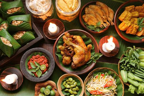 Raja sunda adalah rumah makan atau restoran khas sunda yang cukup populer di kota bandung jawa barat. Makanan Khas Sunda dengan Cita Rasa Ringan dan Sederhana