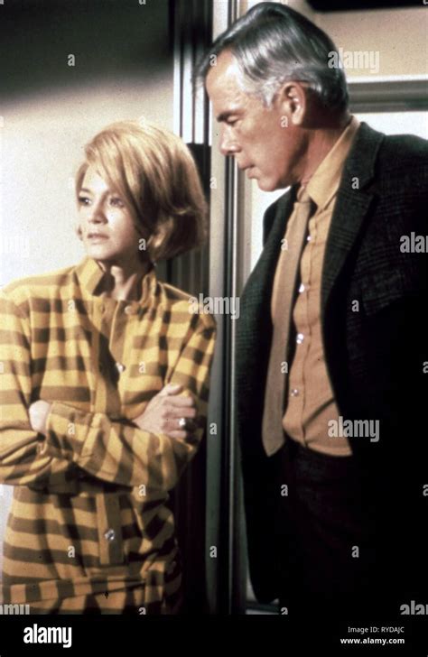 Angie Dickinson Lee Marvin Point Blank 1967 Fotografía De Stock Alamy