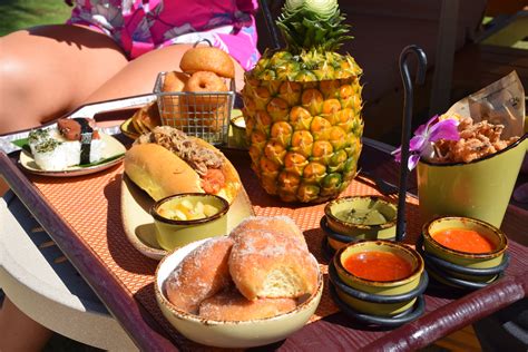 With influences from polynesian, japanese and american, the food & drink in honolulu is delectable and here are the 10 things you must try while in honolulu. Fun Food at Disney's Aulani Resort & Spa in Hawaii - Twin ...