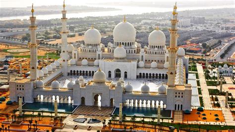 Sheikh Zayed Grand Mosque Abu Dhabi Uae Tourist Destinations