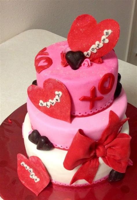 Valentine birthday cake illustrations & vectors. Valentine's Day cake | Valentines day cakes, Cake ...